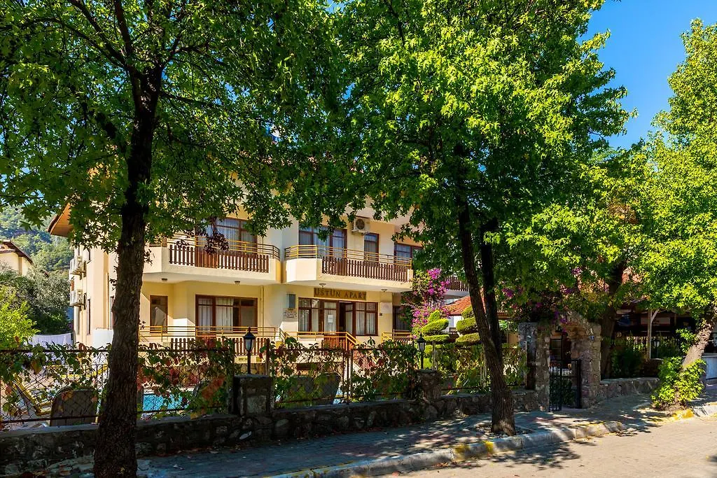 Uestuen Apart Marmaris